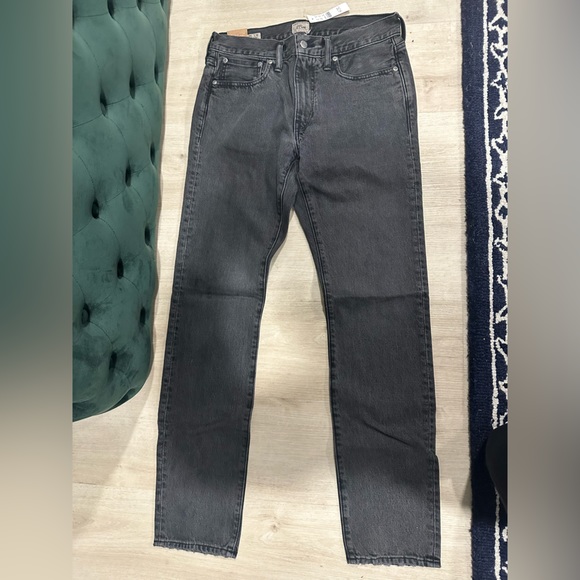 NWT J Crew Men’s 484 Jeans Slim Fit Jeans in Black Wash - 30x32 - Picture 2 of 4
